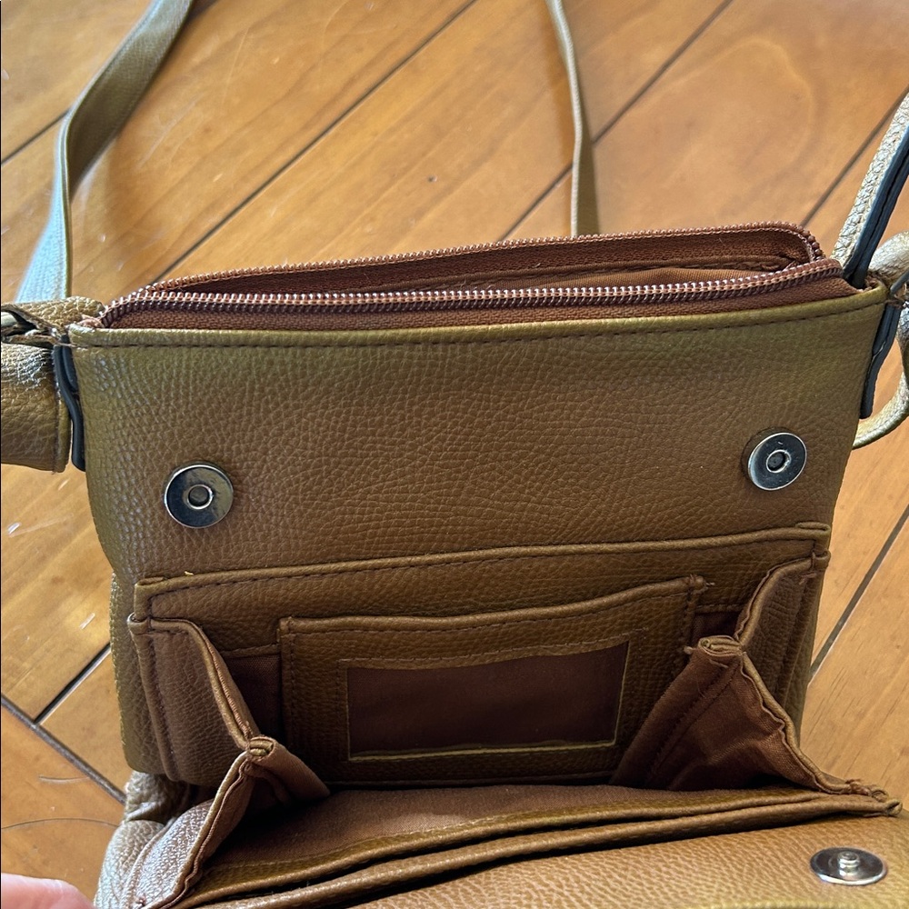 Stylish Tan Crossbody Bag - Picture 2 of 5